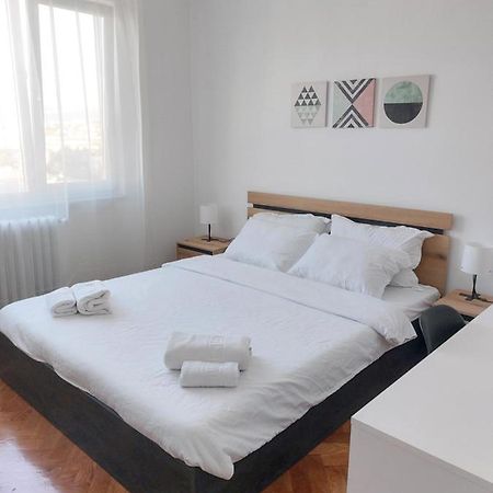 Eli'S Apartments -Ultracentral Near Palas Iasi Eksteriør billede