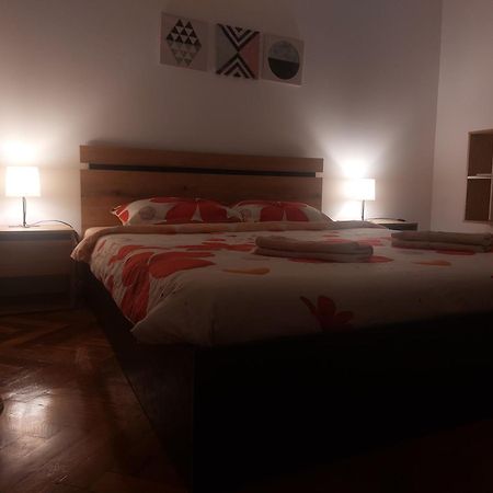 Eli'S Apartments -Ultracentral Near Palas Iasi Eksteriør billede