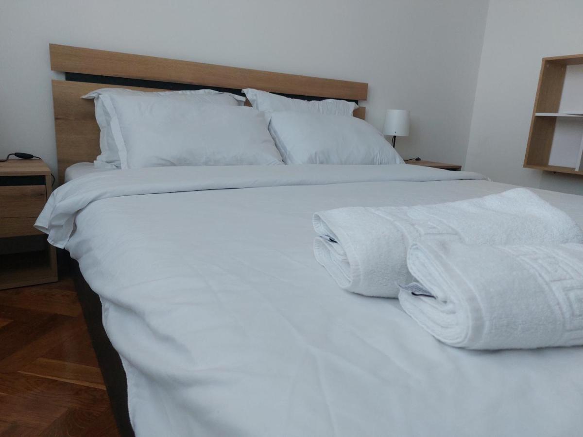 Eli'S Apartments -Ultracentral Near Palas Iasi Eksteriør billede